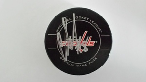 Ovechkin puck 2 s300