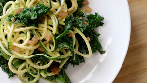 Creamy kale zucchini pasta pfb s300