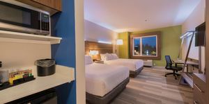 Holiday inn express and suites colwood 4169175584 2x1 s300